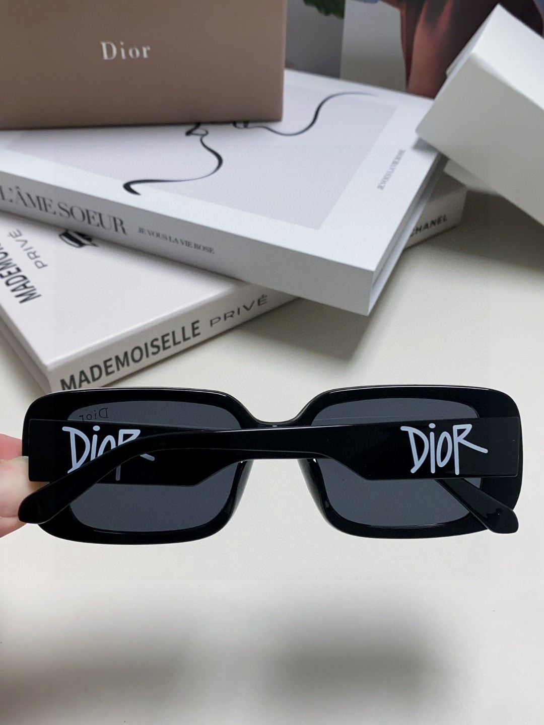  Dior迪奥 2024新款方形墨镜女高级感网红风字母太阳眼镜防紫外线凹造型潮酷 椭圆方框 女士墨镜 