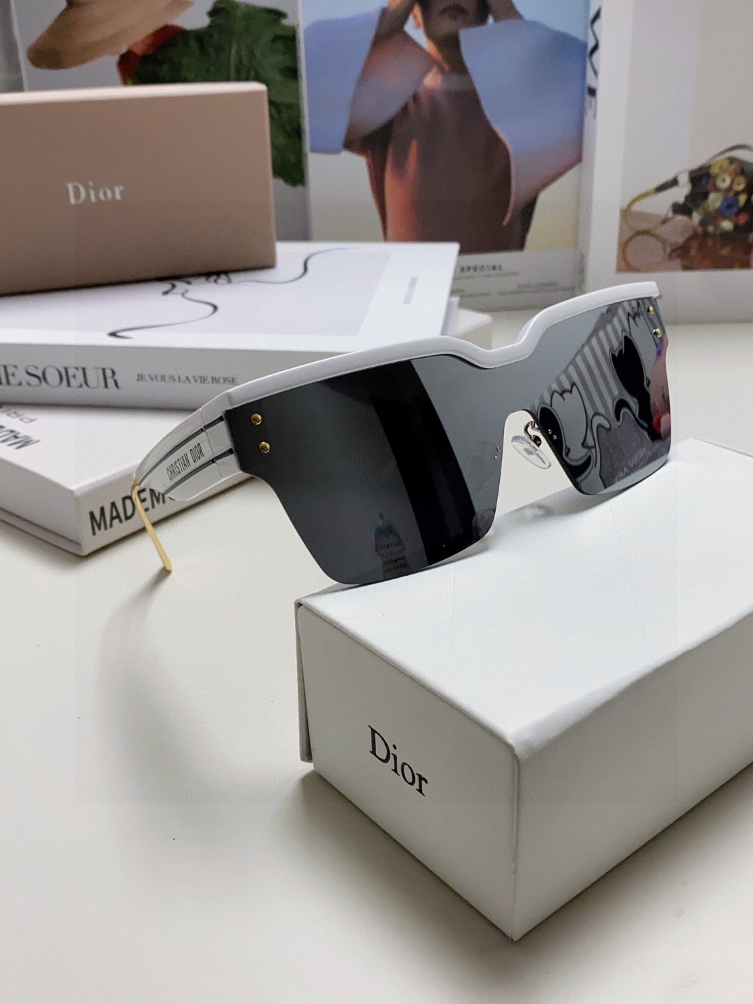  迪奥 DiorClub 连体风镜，高版 采用 Dior Oblique 图案装饰，打造时尚现代的 Di