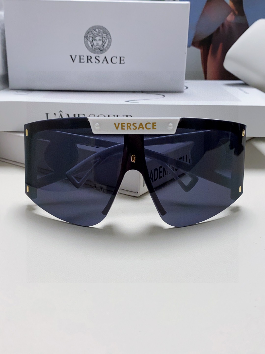  Versace范思哲 2025新款跨境欧美一体式太阳眼镜新款时尚太阳镜潮流大框镂空墨镜男女 超大框