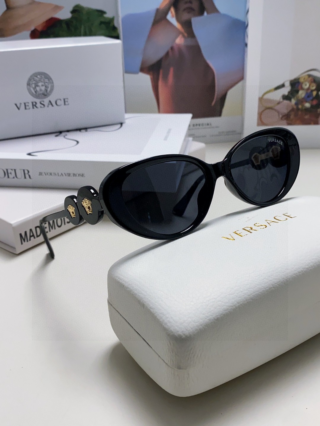  Versace范思哲 网红风椭圆小框猫眼太阳眼镜VE4433个性男女通用款墨镜夏季金旅行 