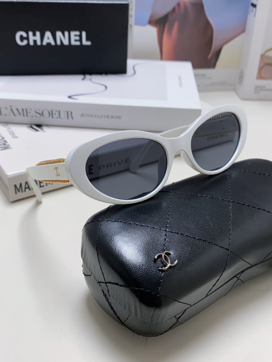   Chanel香奈儿 2025秀款 精致手工链条⛓️搭配双c 标志
高定限量
