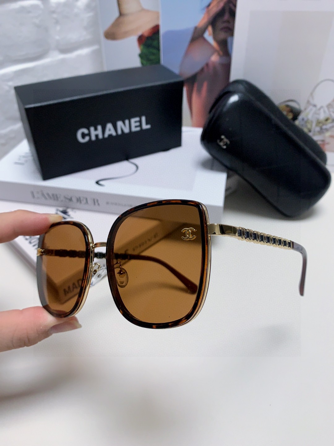  Chanel 香奈儿 2025新品网红同款女士太阳眼镜时尚潮流墨镜开车防紫外线墨镜 新款链条双c 