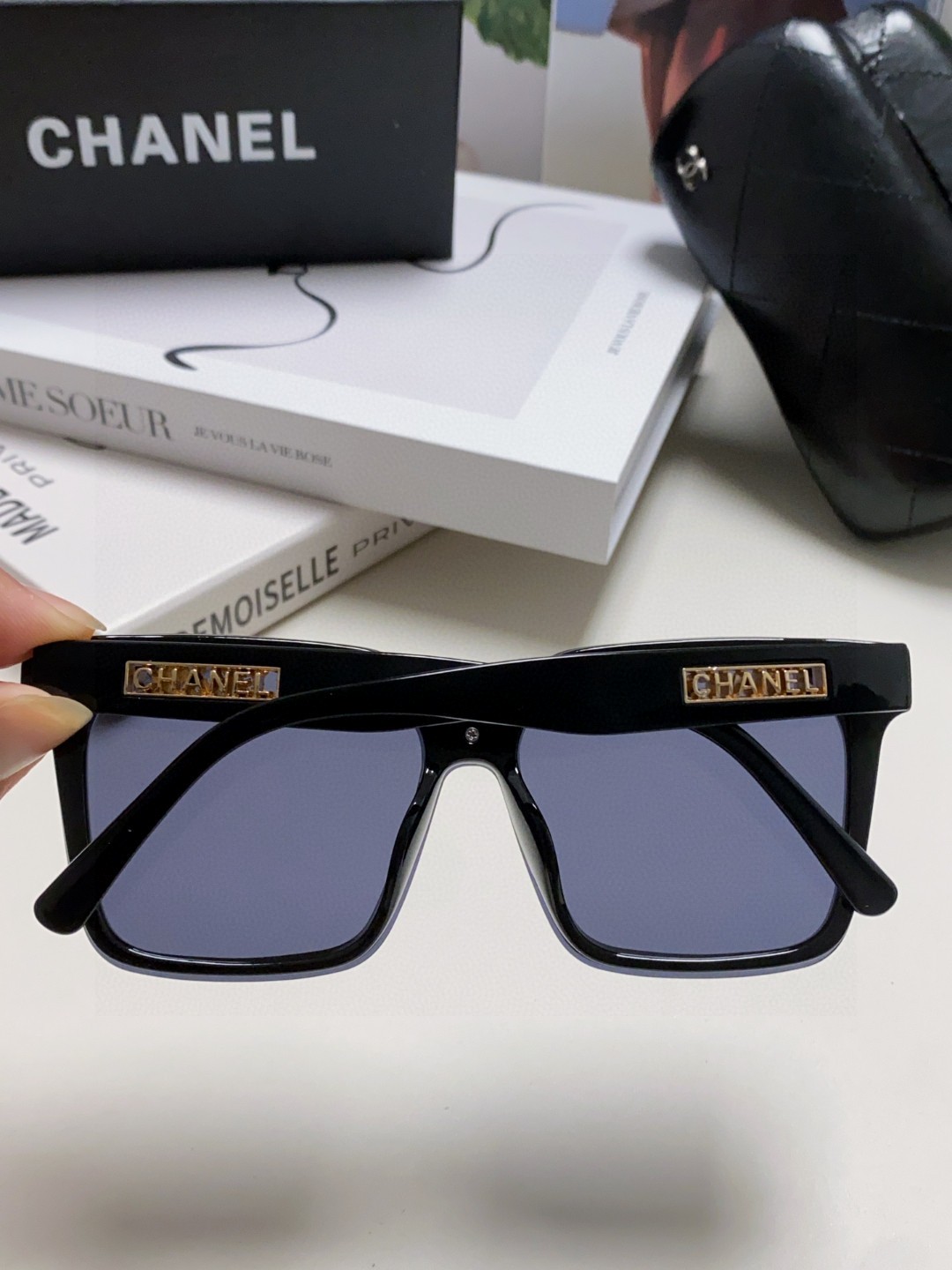  Chanel香奈儿 太阳镜🕶️圆脸宝看过来，超遮肉肉脸，显脸小川小香风25新款大方框墨镜百搭显瘦，巨显