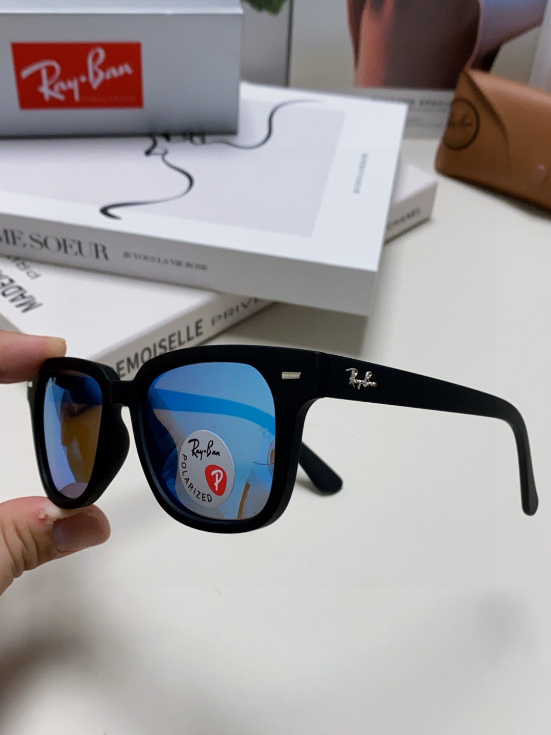  雷朋/RAY BAN太阳镜 2025新款潮流开车出游方形遮阳墨镜 时尚偏光镜片 男女通用 RB5377