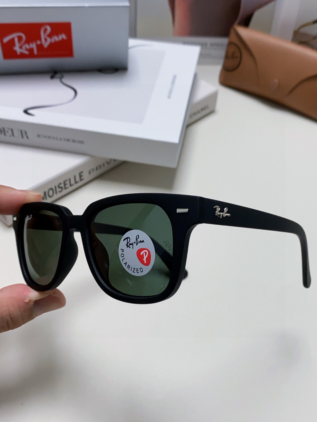  雷朋/RAY BAN太阳镜 2025新款潮流开车出游方形遮阳墨镜 时尚偏光镜片 男女通用 RB5377