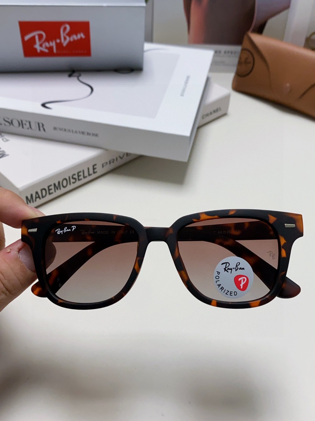  雷朋/RAY BAN太阳镜 2025新款潮流开车出游方形遮阳墨镜 时尚偏光镜片 男女通用 RB5377