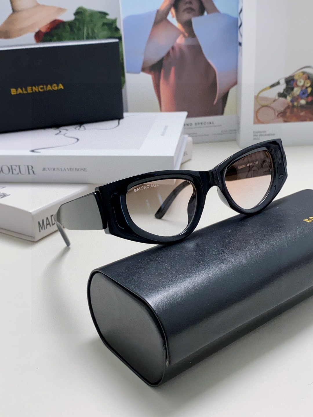  Balenciaga巴黎世家 2025新款猫眼墨镜个性遮阳男女偏光小红书网红街拍防紫外线太阳镜 