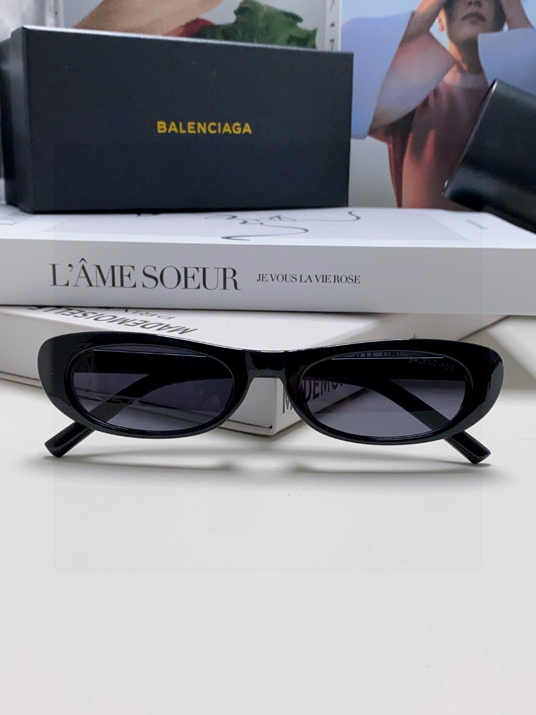   balenciaga巴黎世家 复古小框椭圆太阳镜男 简约时尚欧美ins墨镜潮流窄框显脸小眼镜女