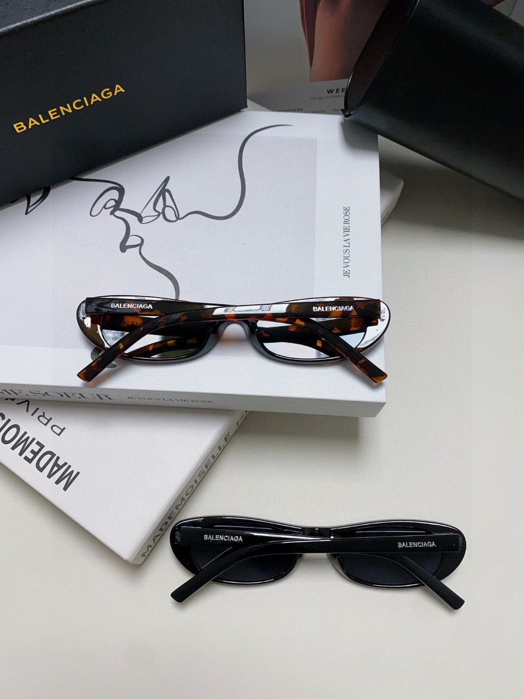   balenciaga巴黎世家 复古小框椭圆太阳镜男 简约时尚欧美ins墨镜潮流窄框显脸小眼镜女