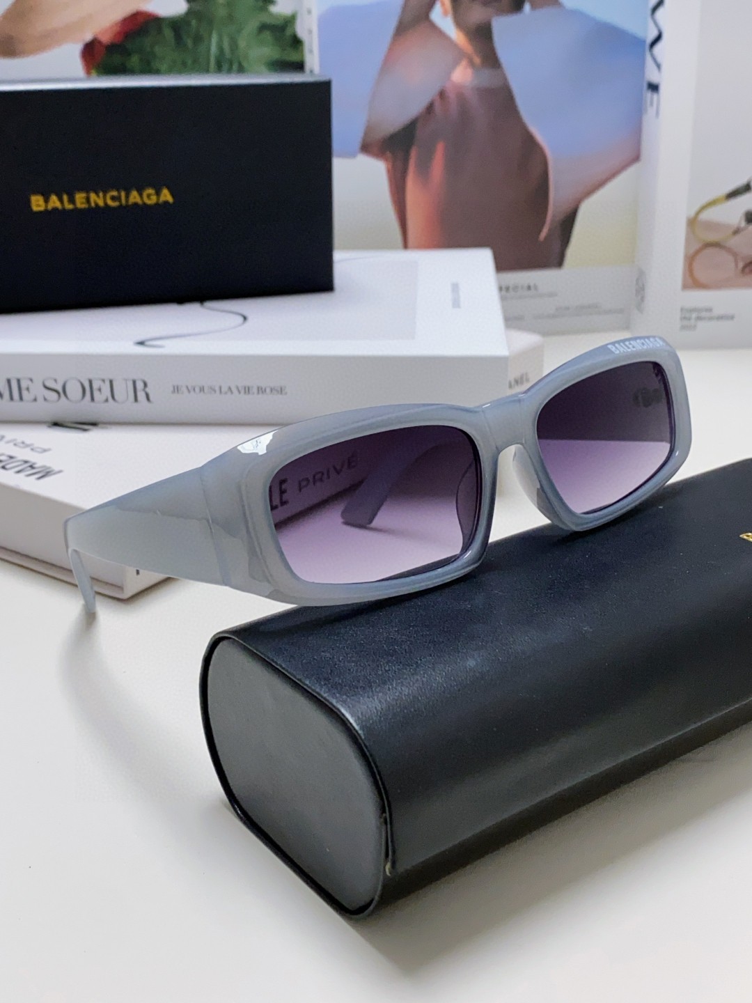  BALENCIAGA 巴黎世家 新款太阳 春夏最新太阳镜  百搭时尚 品质高超 方形