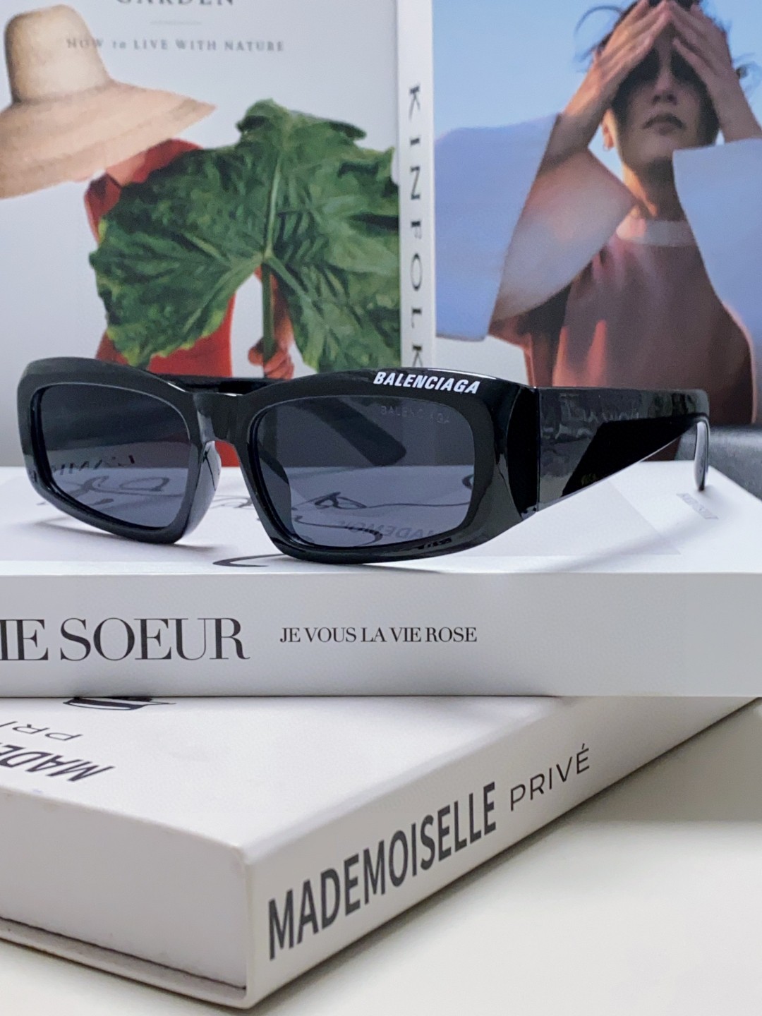  BALENCIAGA 巴黎世家 新款太阳 春夏最新太阳镜  百搭时尚 品质高超 方形