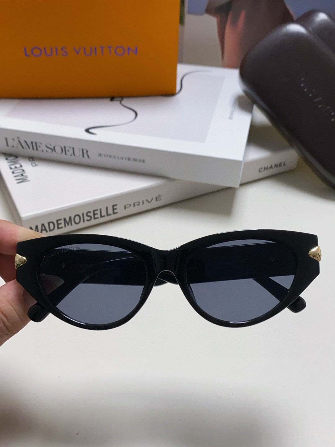  LV路易威登新款猫眼墨镜🕶️高级电镀镜腿，男 女款遮阳镜