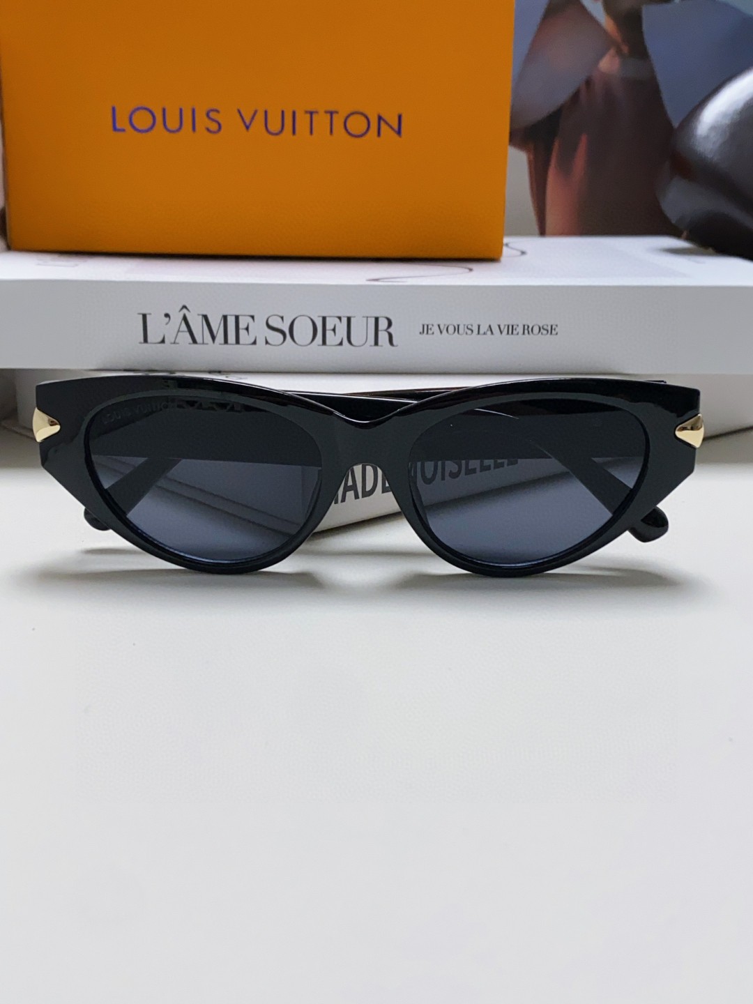  LV路易威登新款猫眼墨镜🕶️高级电镀镜腿，男 女款遮阳镜
