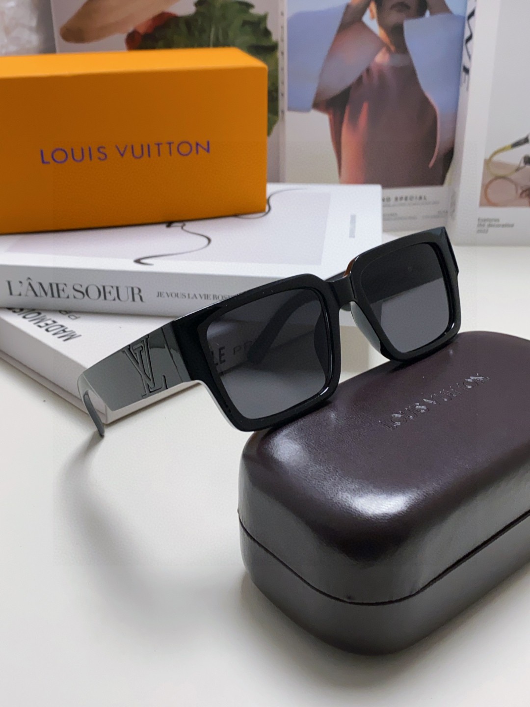  LV 路易威登 新款太阳眼镜复古个性前卫 墨镜模特款高质感板材高品质方框