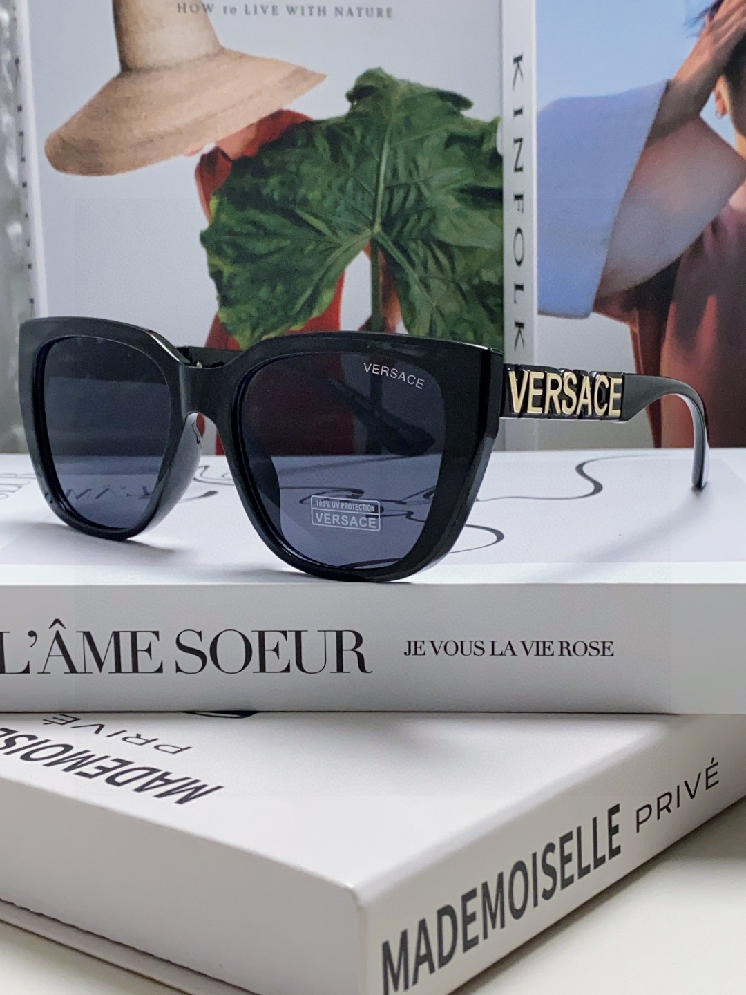   VERSACE 范思哲 👍 Size ：53口18-145
绝对要买😎真心美的让人非常非常心动  上