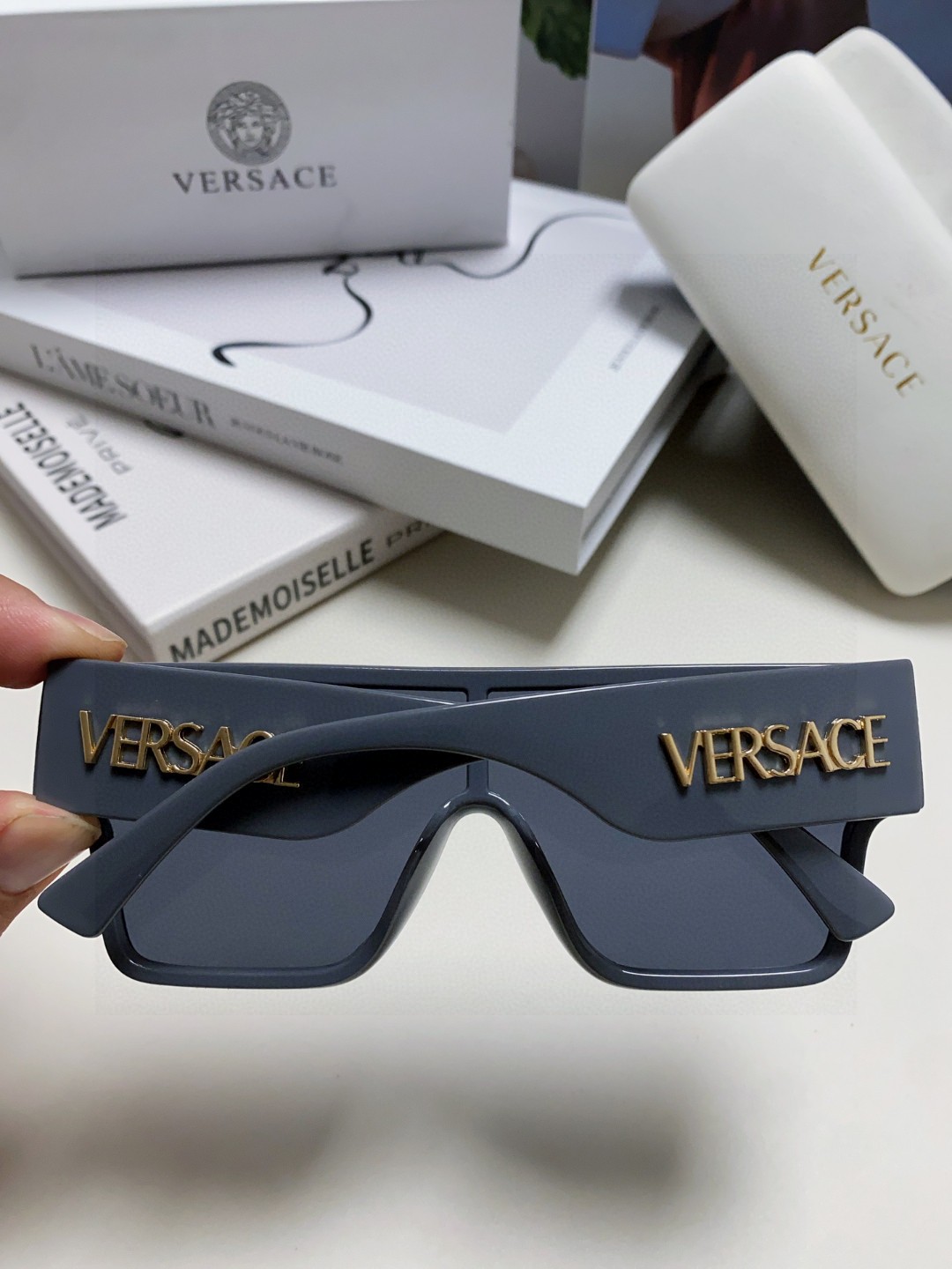  Versace范思哲 2025新款 欧美风连体方形大框太阳眼镜女圆脸 时尚墨镜男女通用