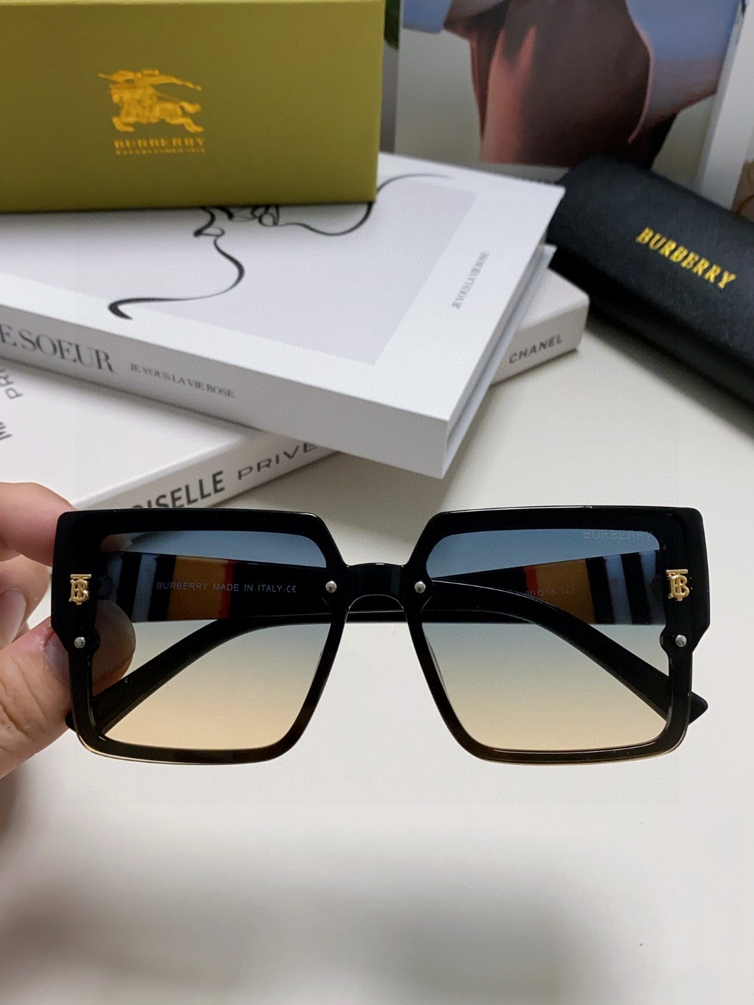  Burberry巴宝莉 2025新款墨镜女潮新款大脸显瘦大框太阳眼镜防紫外线眼镜女高级感ins 女士墨