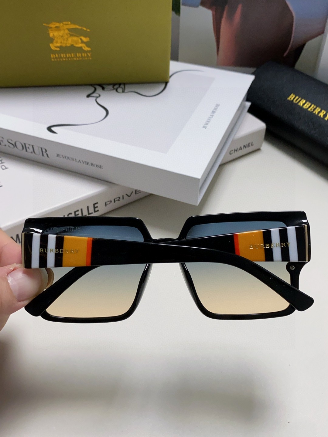  Burberry巴宝莉 2025新款墨镜女潮新款大脸显瘦大框太阳眼镜防紫外线眼镜女高级感ins 女士墨