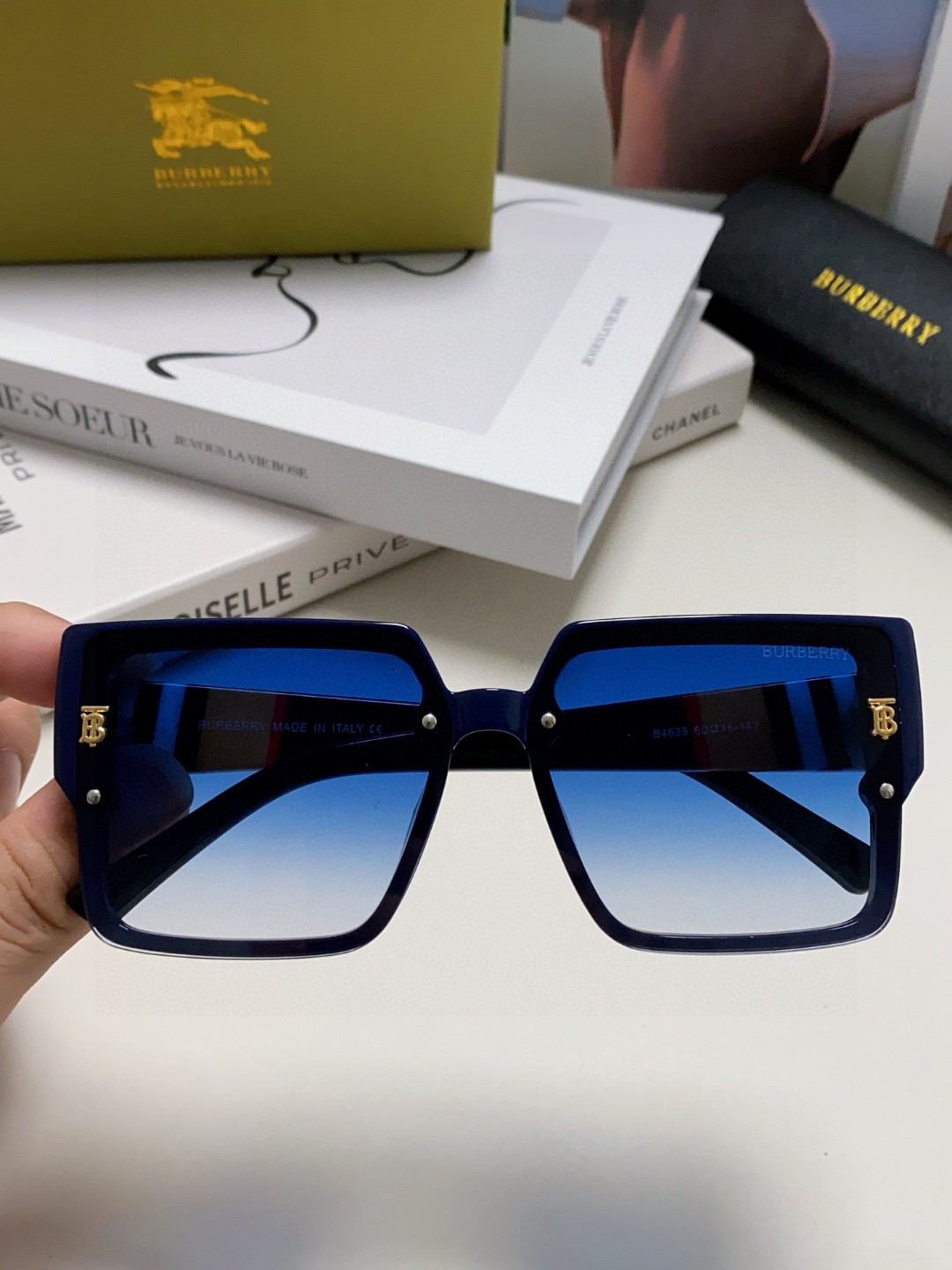  Burberry巴宝莉 2025新款墨镜女潮新款大脸显瘦大框太阳眼镜防紫外线眼镜女高级感ins 女士墨