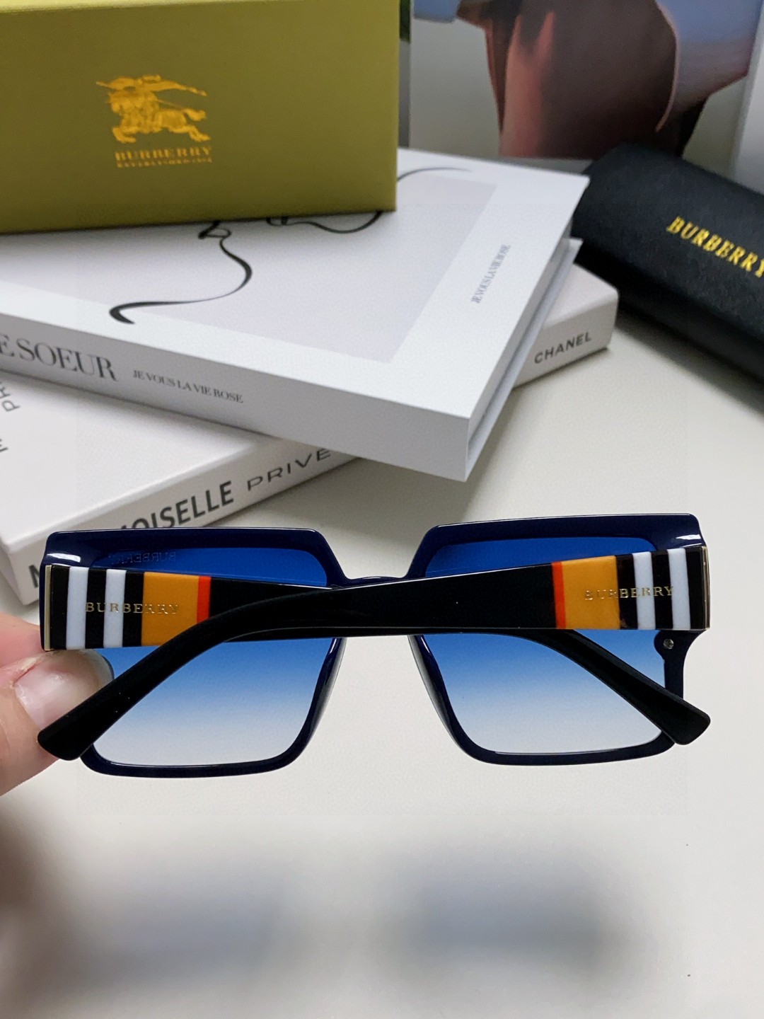  Burberry巴宝莉 2025新款墨镜女潮新款大脸显瘦大框太阳眼镜防紫外线眼镜女高级感ins 女士墨