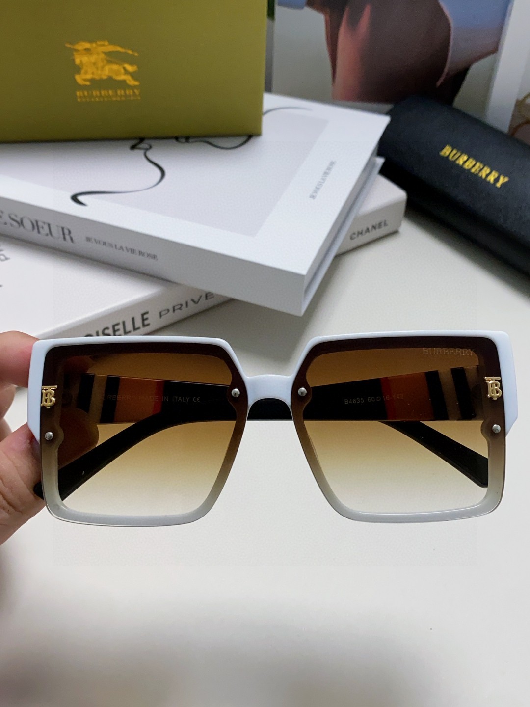  Burberry巴宝莉 2025新款墨镜女潮新款大脸显瘦大框太阳眼镜防紫外线眼镜女高级感ins 女士墨