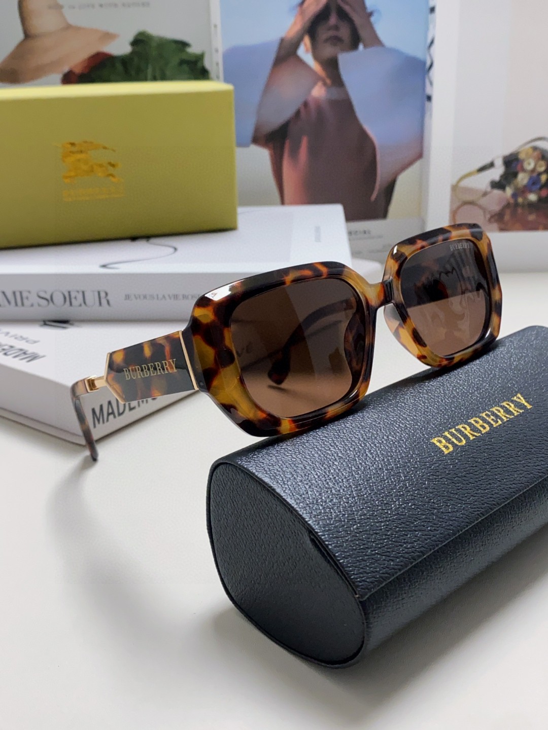  Burberry巴宝莉 2025新款扁框墨镜男款太阳镜潮流百搭遮阳神器防晒眼镜女士眼镜