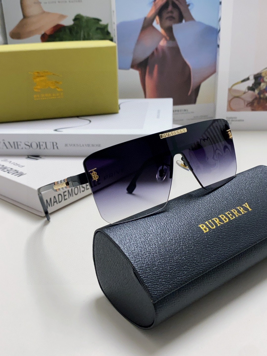  Burberry巴宝莉 2025新款流行个性欧美男太阳镜防紫外线外贸眼镜女莉防晒休闲情侣墨镜 TB新L