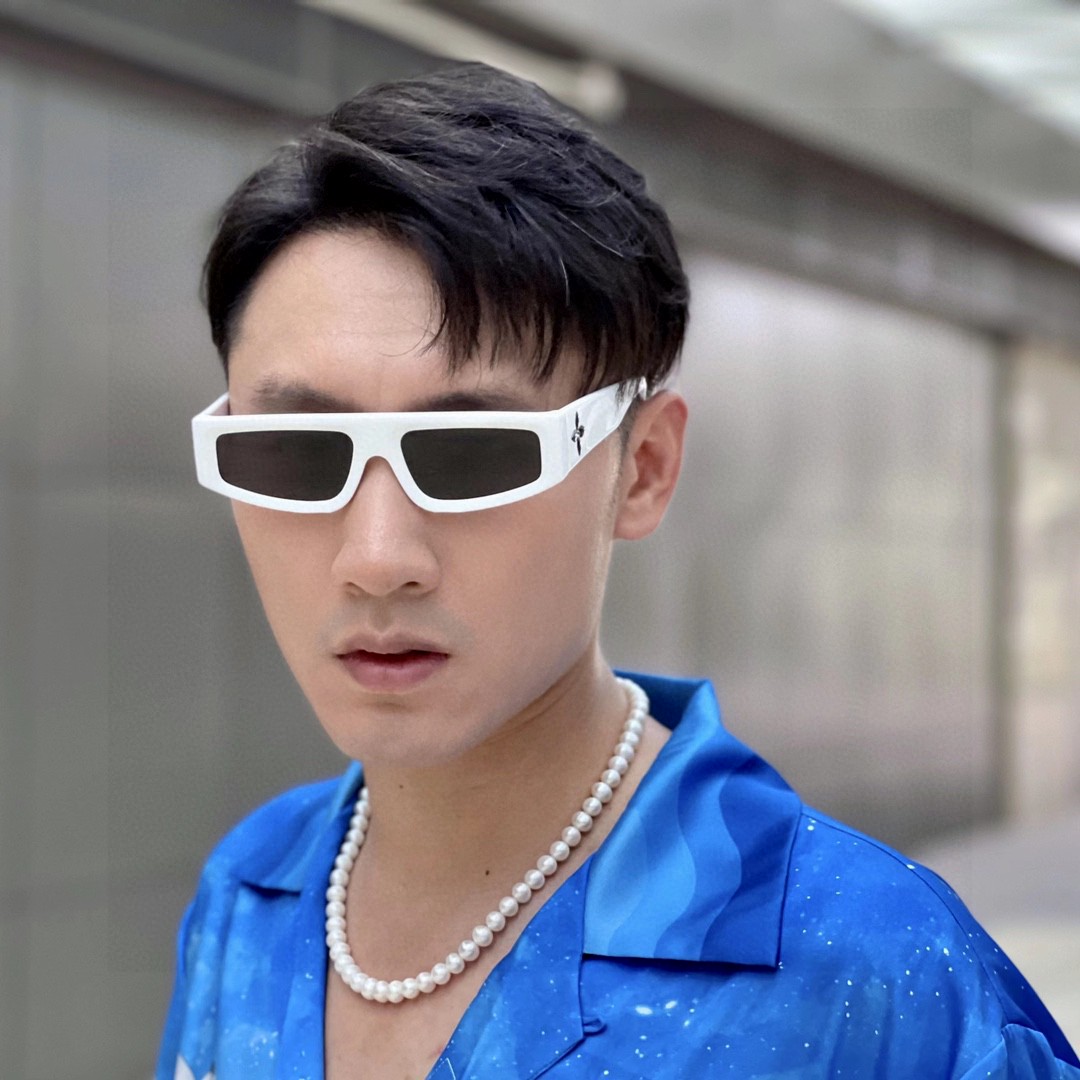  Lv路易威登 最新米兰走秀款 LOUIS VUITTON  顶级镀金💎四叶草🍀 男女通用猫眼 时尚上档
