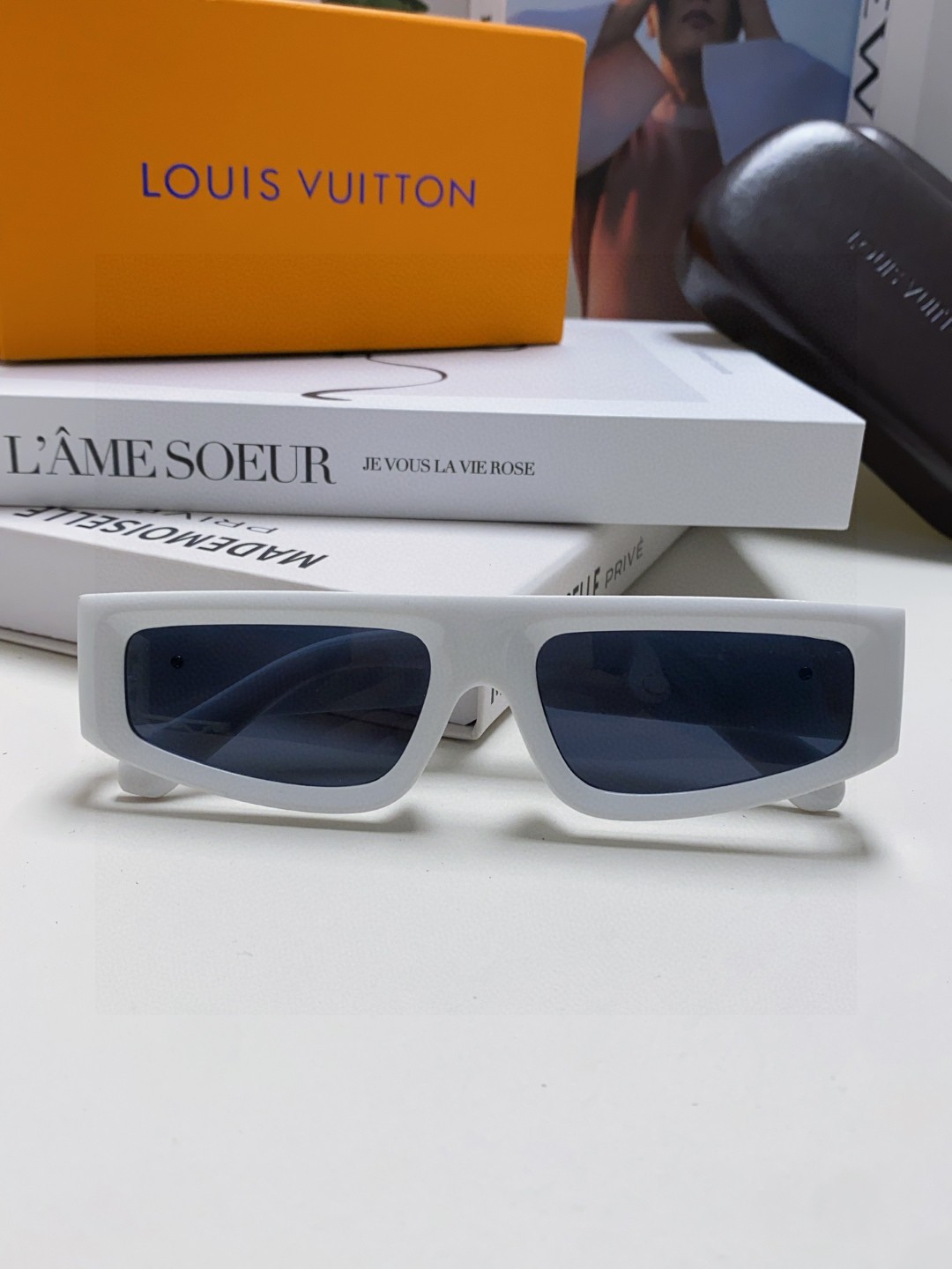  Lv路易威登 最新米兰走秀款 LOUIS VUITTON  顶级镀金💎四叶草🍀 男女通用猫眼 时尚上档