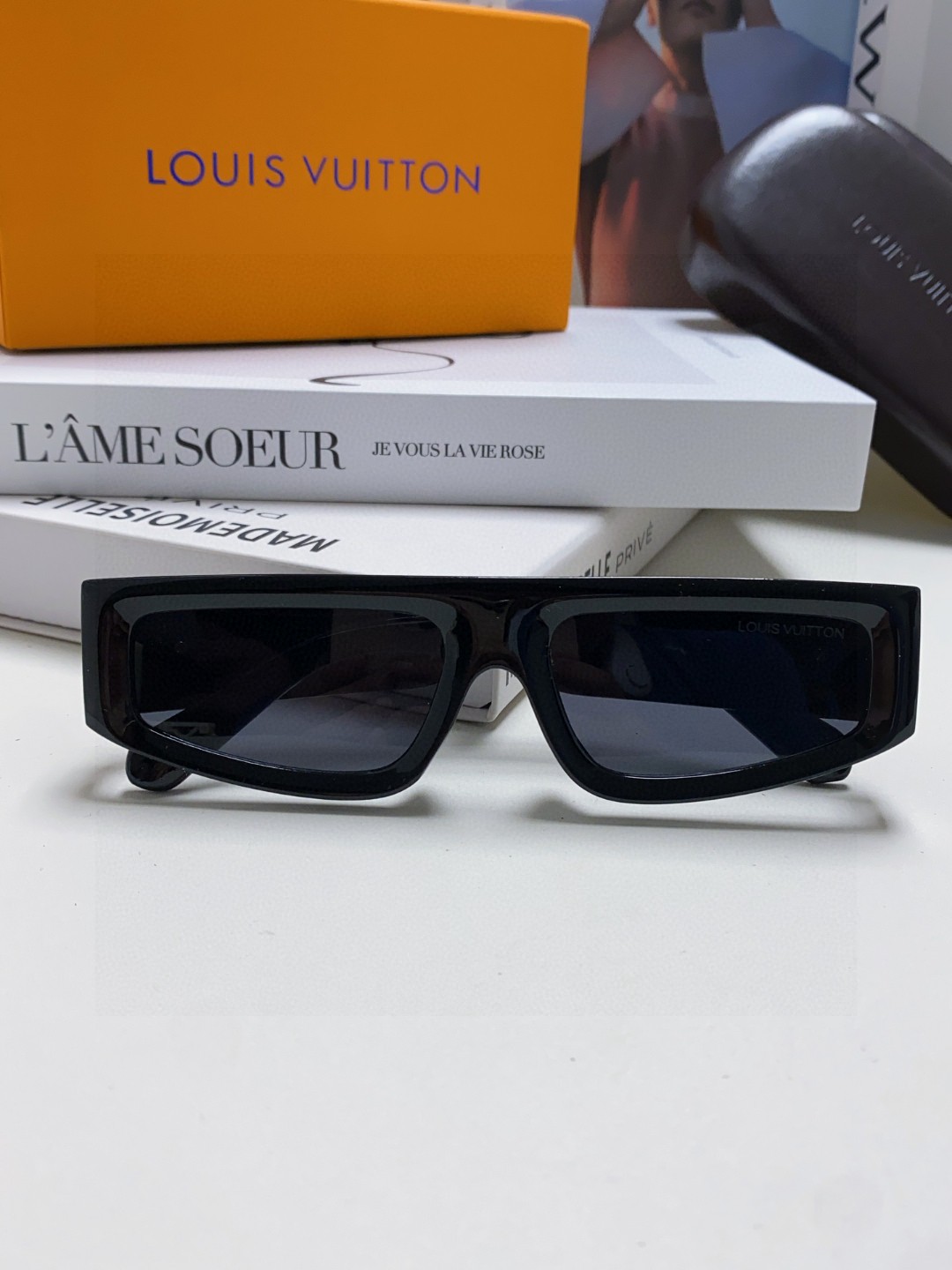  Lv路易威登 最新米兰走秀款 LOUIS VUITTON  顶级镀金💎四叶草🍀 男女通用猫眼 时尚上档