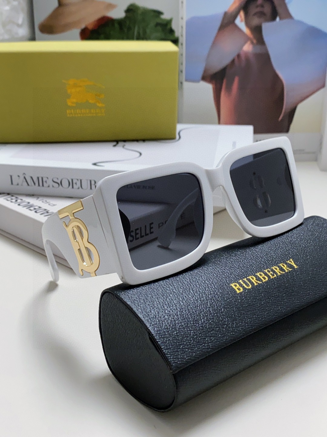  Burberry巴宝莉 墨镜女25年新款BE4406U大框B字母logo潮流太阳眼镜