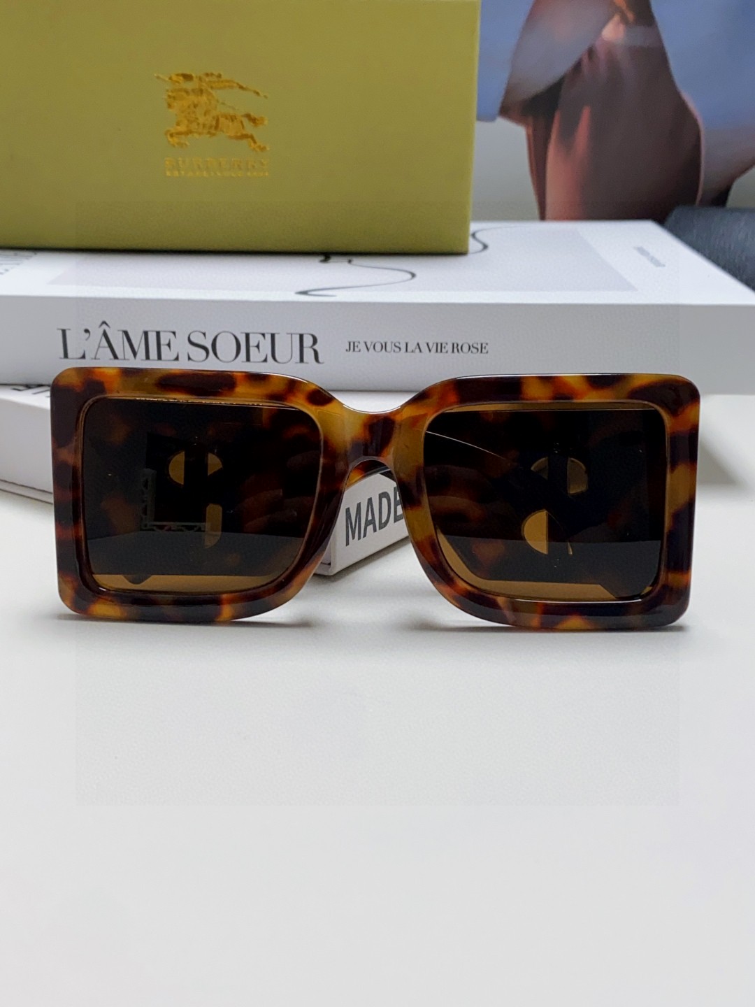  Burberry巴宝莉 墨镜女25年新款BE4406U大框B字母logo潮流太阳眼镜