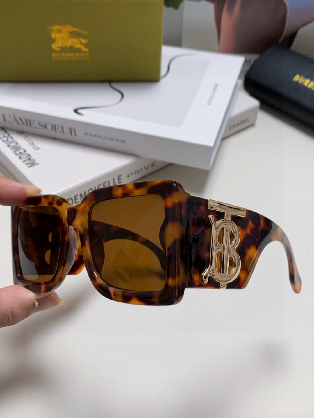  Burberry巴宝莉 墨镜女25年新款BE4406U大框B字母logo潮流太阳眼镜