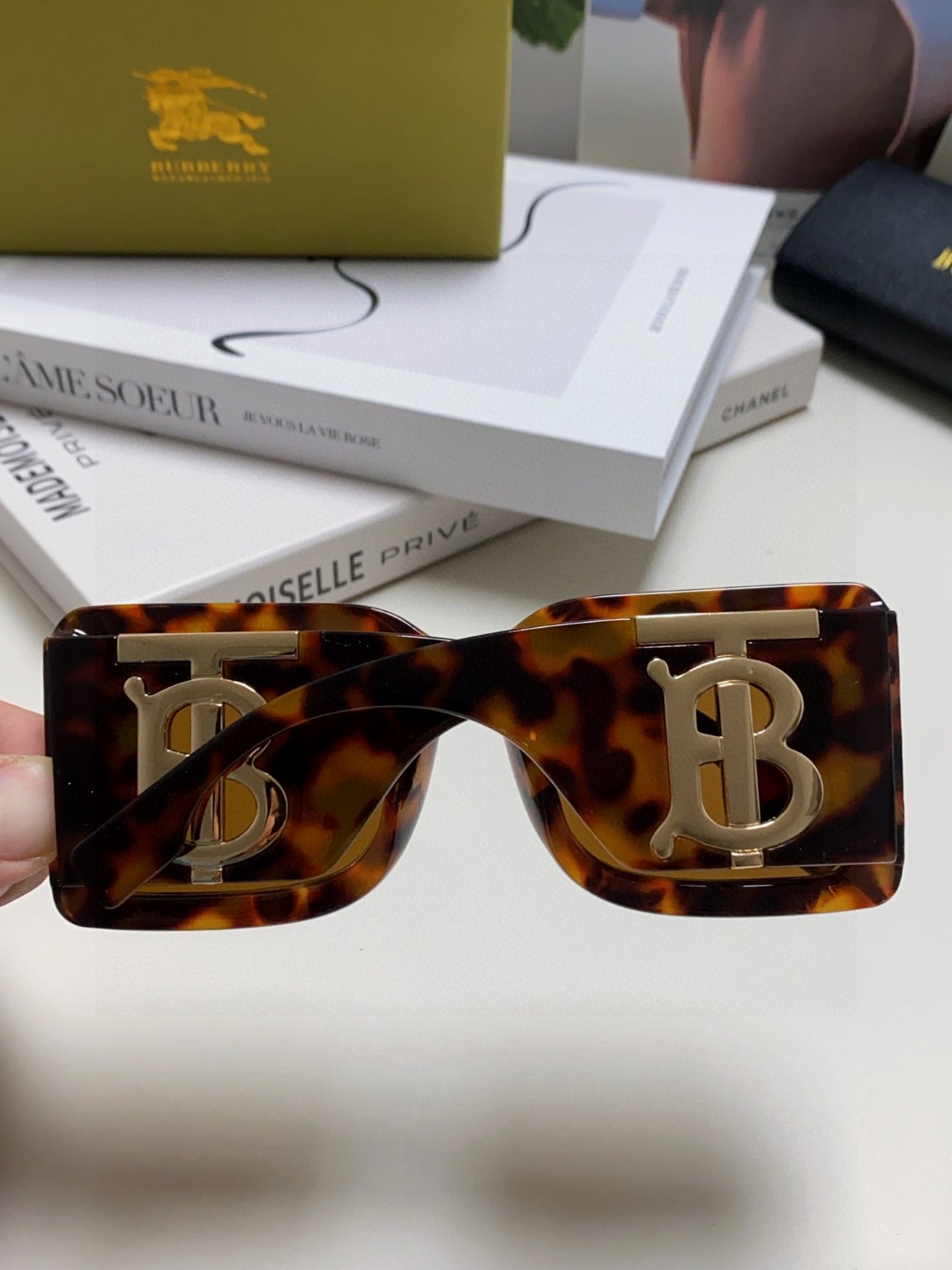  Burberry巴宝莉 墨镜女25年新款BE4406U大框B字母logo潮流太阳眼镜