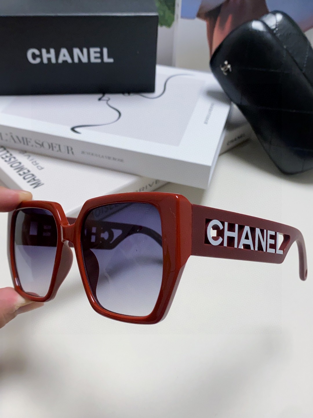  Chanel香奈儿 2025新款英文字母方框太阳镜女韩版潮流百搭墨镜网红街拍简约眼镜 