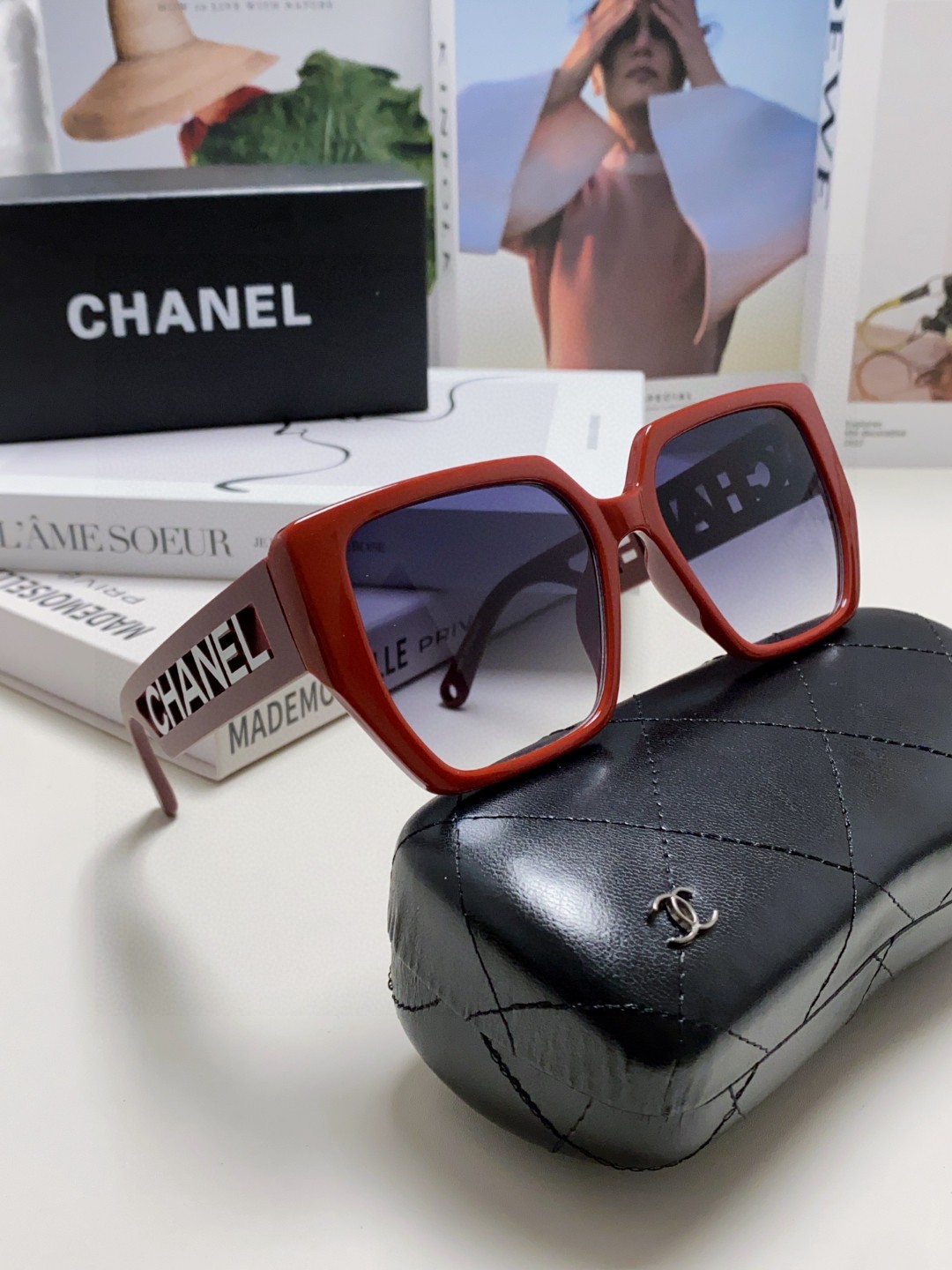 Chanel香奈儿 2025新款英文字母方框太阳镜女韩版潮流百搭墨镜网红街拍简约眼镜 