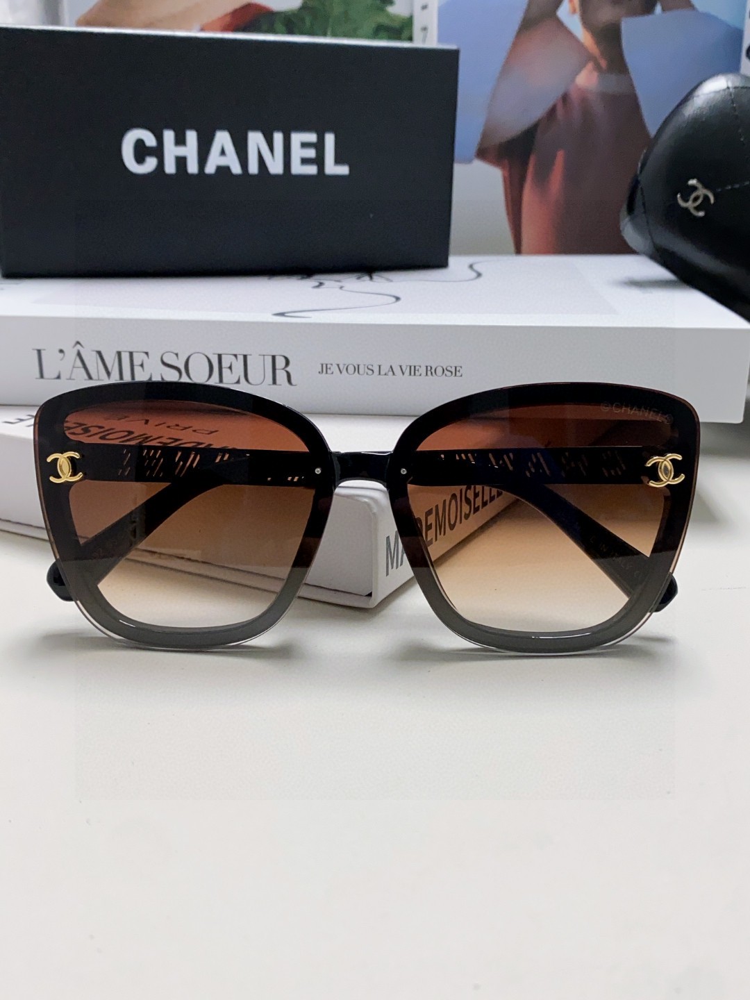  Chanel香奈儿 2025新款男生女士通用 太阳镜运动欧美女防紫外线墨镜优雅香家情侣嘻哈美式眼镜 