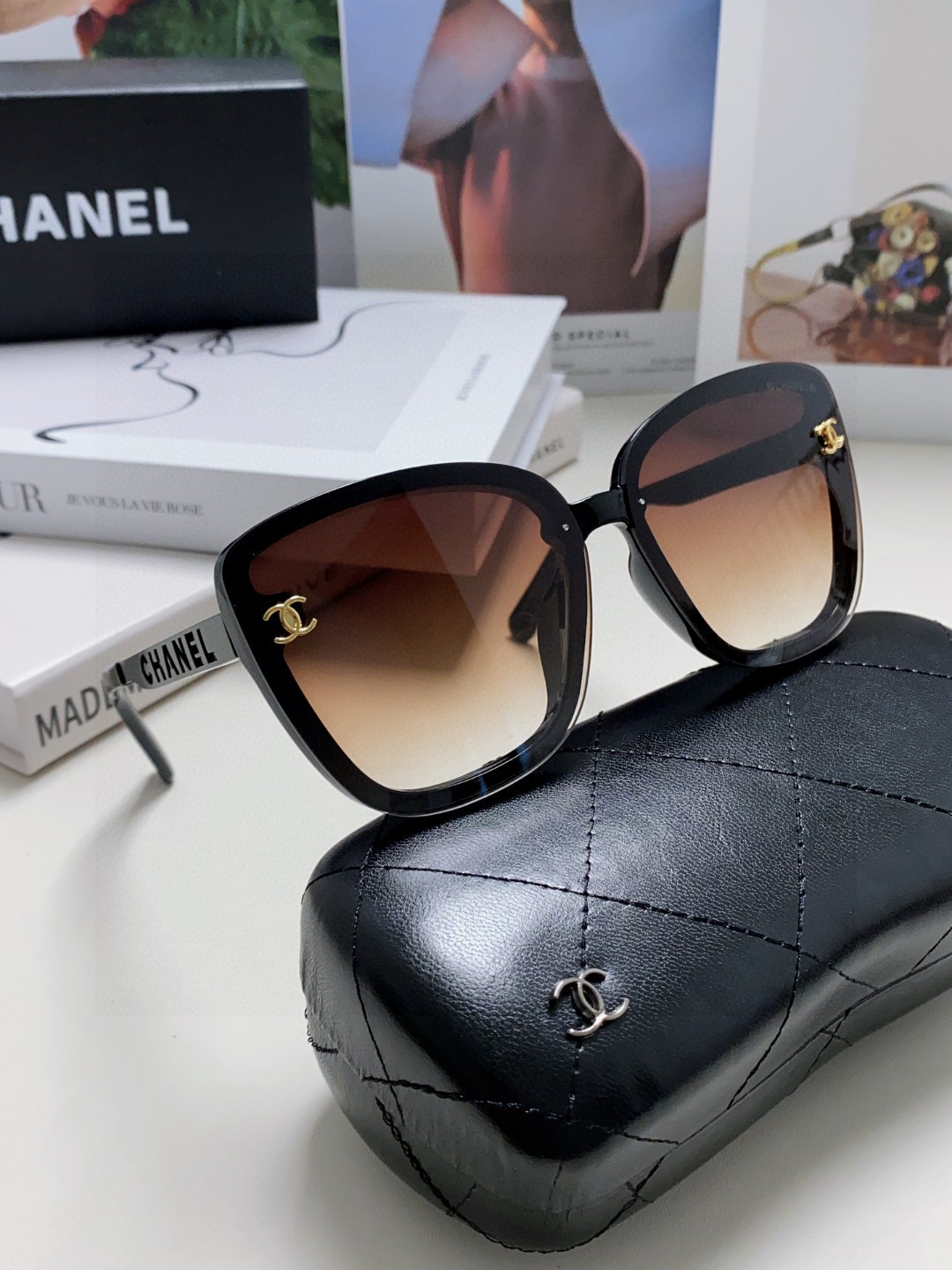  Chanel香奈儿 2025新款男生女士通用 太阳镜运动欧美女防紫外线墨镜优雅香家情侣嘻哈美式眼镜 