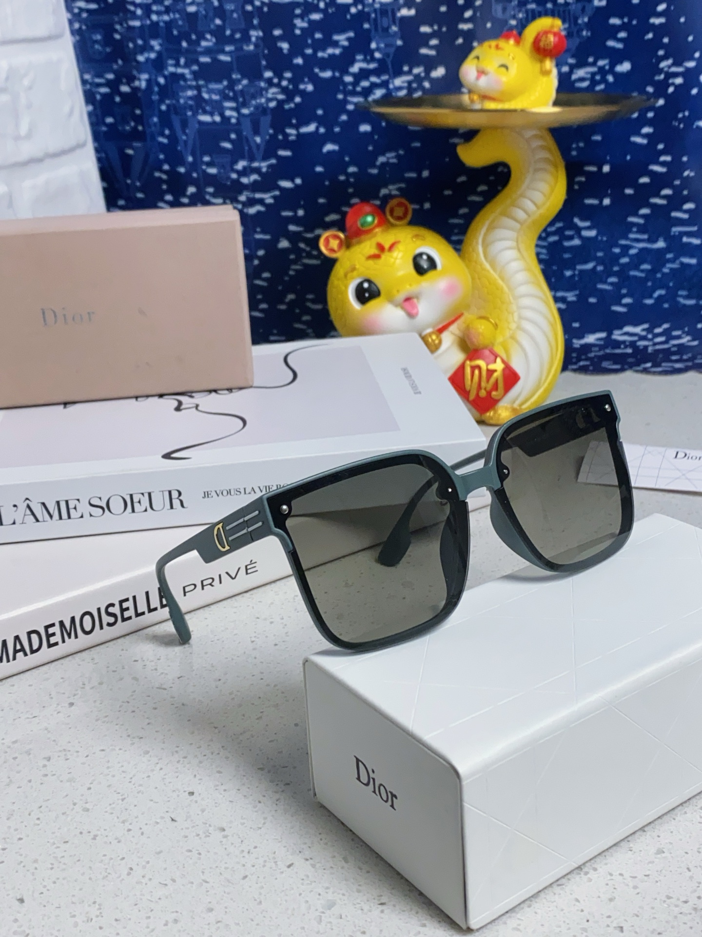  Dior迪奥 2025新款墨镜女潮高级感方形大框韩版网红眼镜圆脸显瘦防紫外线太阳镜女款