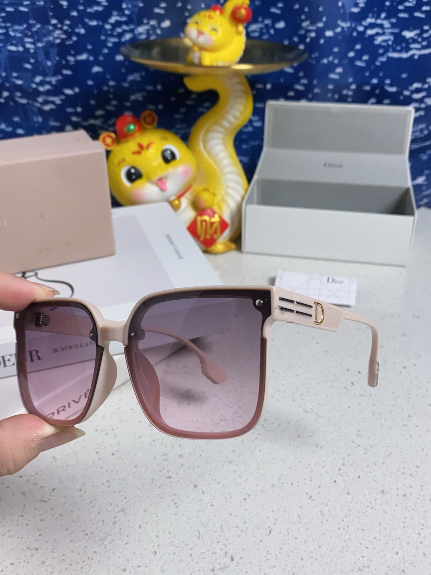  Dior迪奥 2025新款墨镜女潮高级感方形大框韩版网红眼镜圆脸显瘦防紫外线太阳镜女款