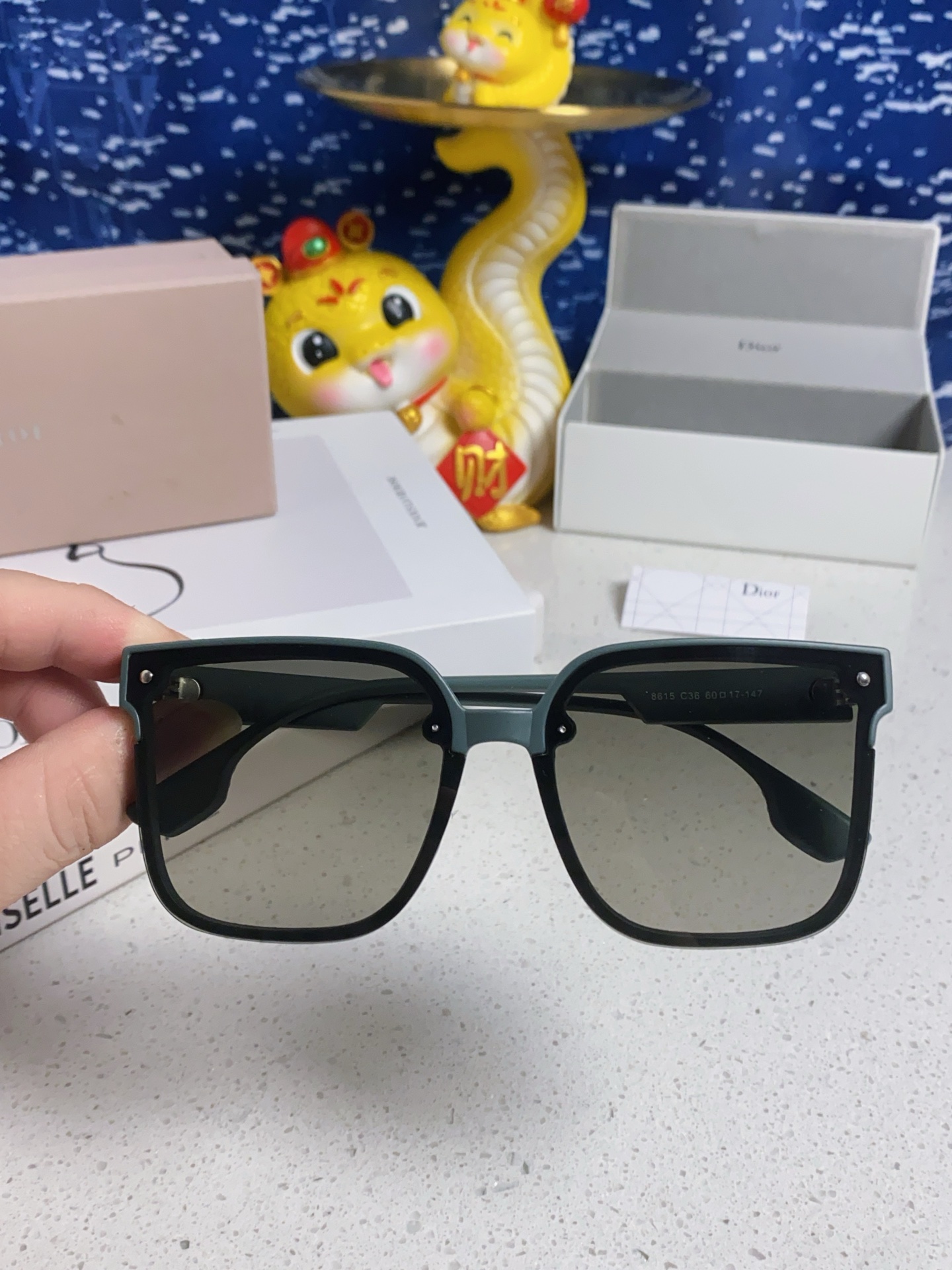  Dior迪奥 2025新款墨镜女潮高级感方形大框韩版网红眼镜圆脸显瘦防紫外线太阳镜女款