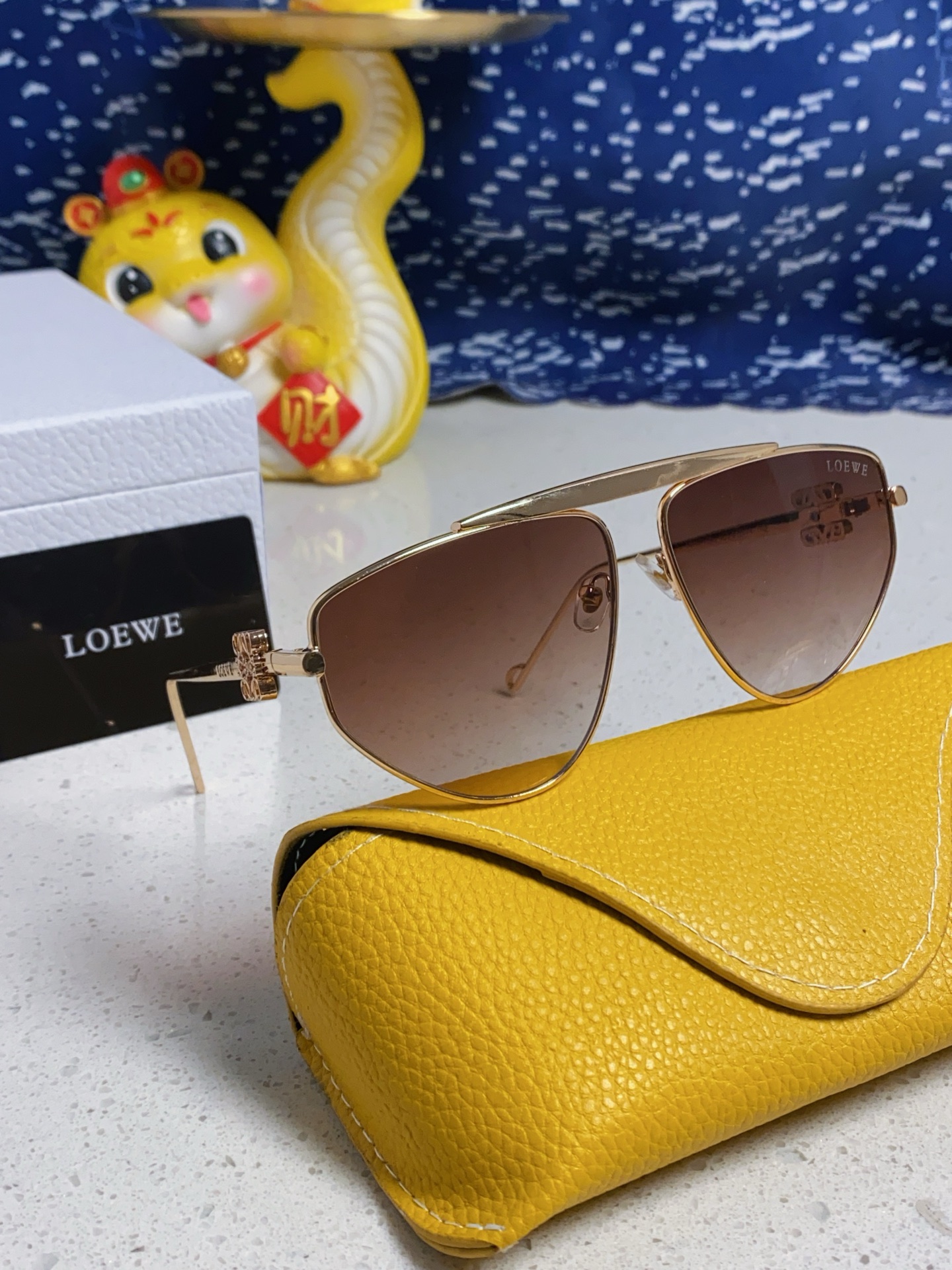  Loewe罗意威 2025新款复古大框单梁蛤蟆镜女高级感朋克风嘻哈蹦迪墨镜圆脸太阳眼镜 欧美网红男女大
