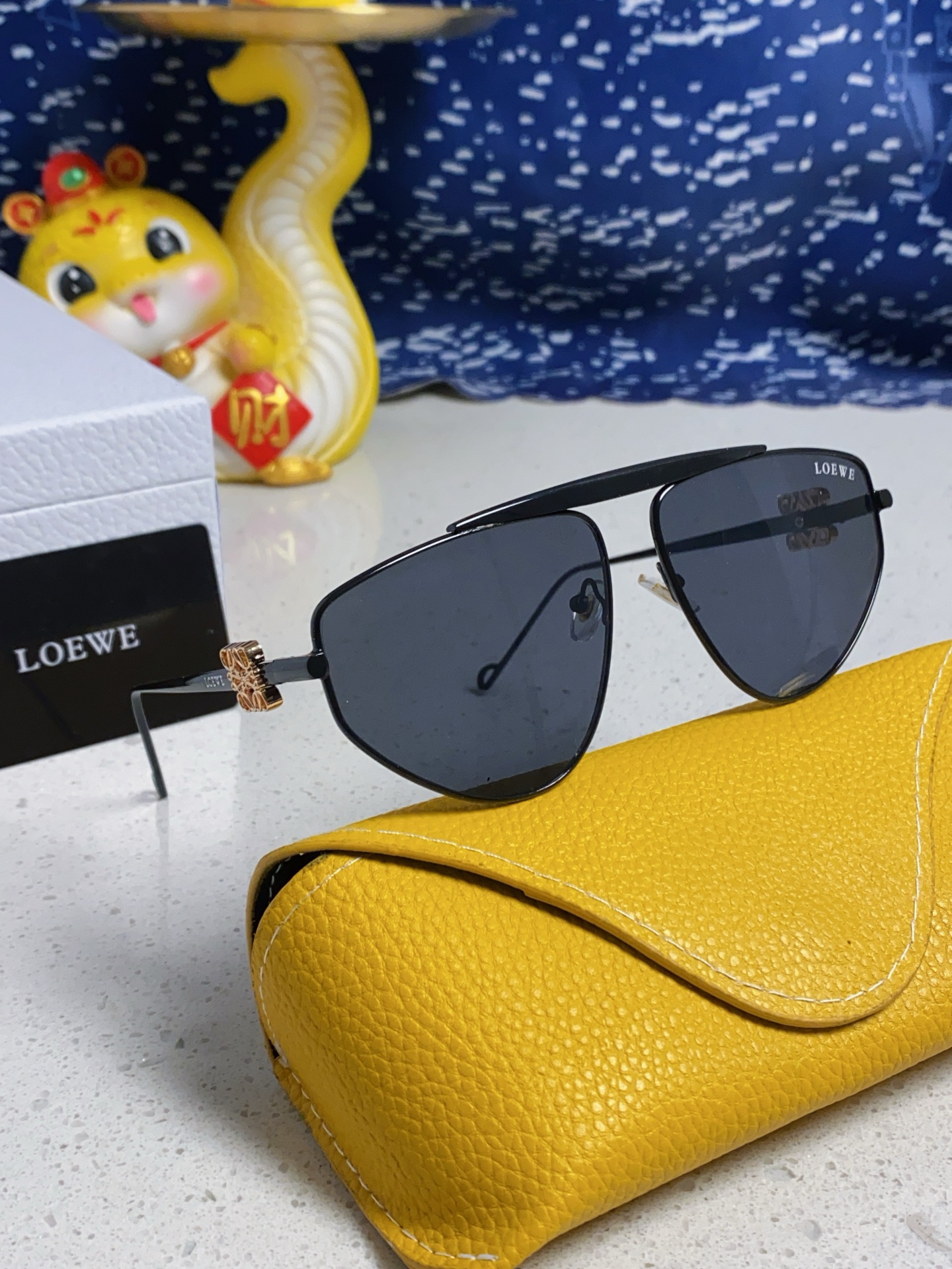  Loewe罗意威 2025新款复古大框单梁蛤蟆镜女高级感朋克风嘻哈蹦迪墨镜圆脸太阳眼镜 欧美网红男女大