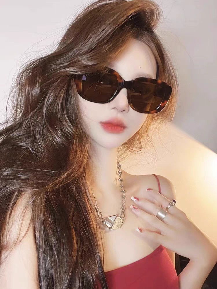  Balenciaga巴黎世家 2025新款蝶形墨镜女时尚潮流方框复古板材太阳眼镜男BB0295