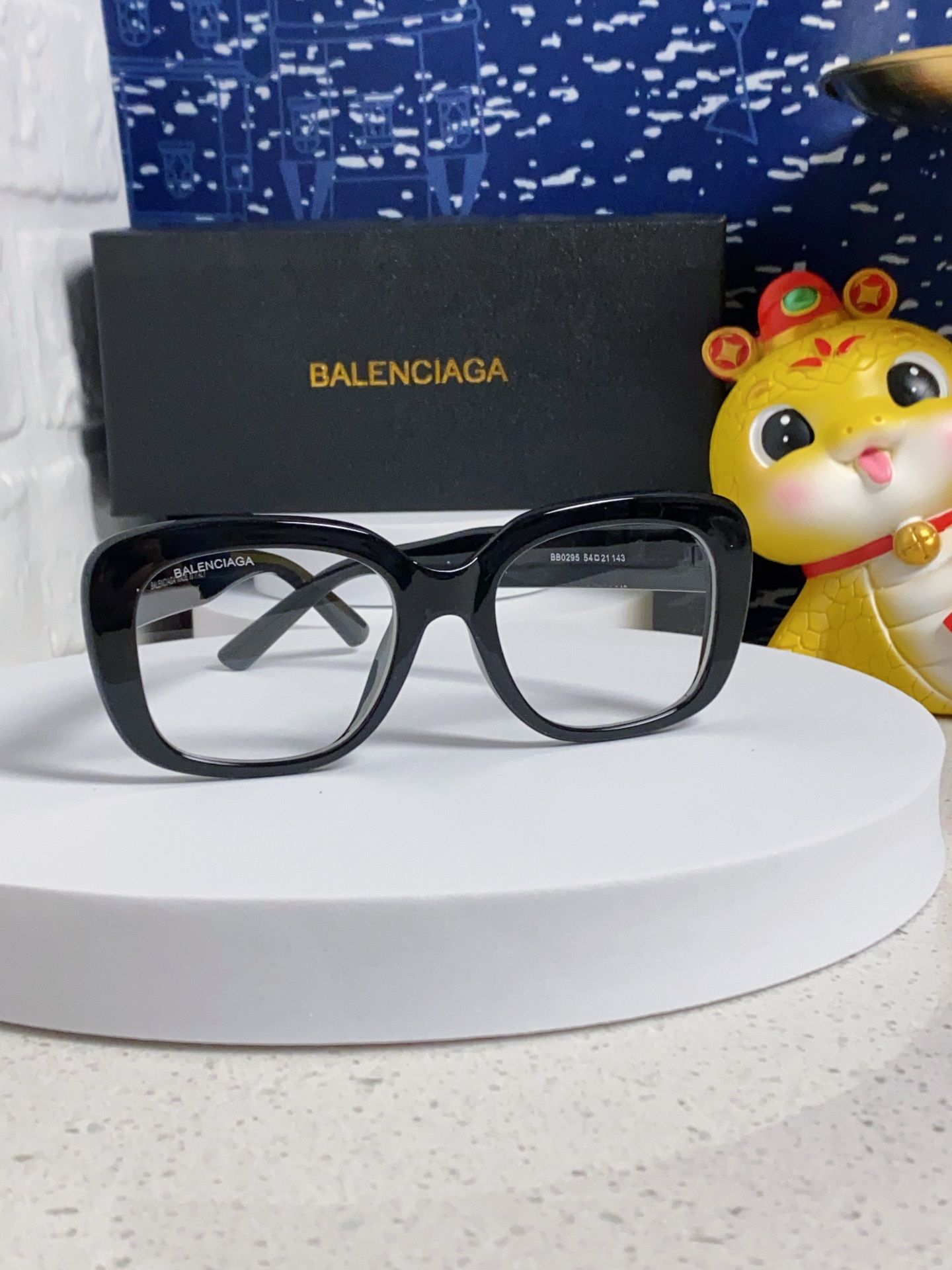  Balenciaga巴黎世家 2025新款蝶形墨镜女时尚潮流方框复古板材太阳眼镜男BB0295