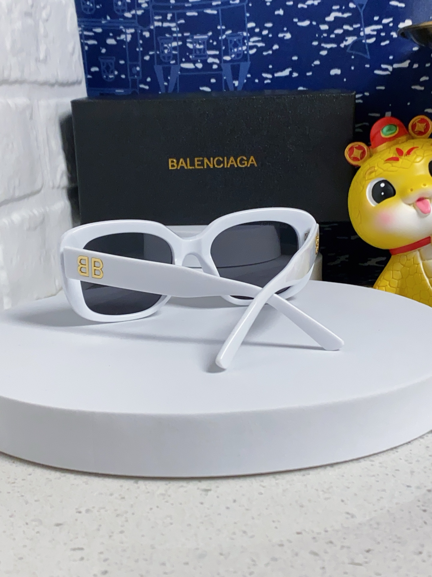  Balenciaga巴黎世家 2025新款蝶形墨镜女时尚潮流方框复古板材太阳眼镜男BB0295