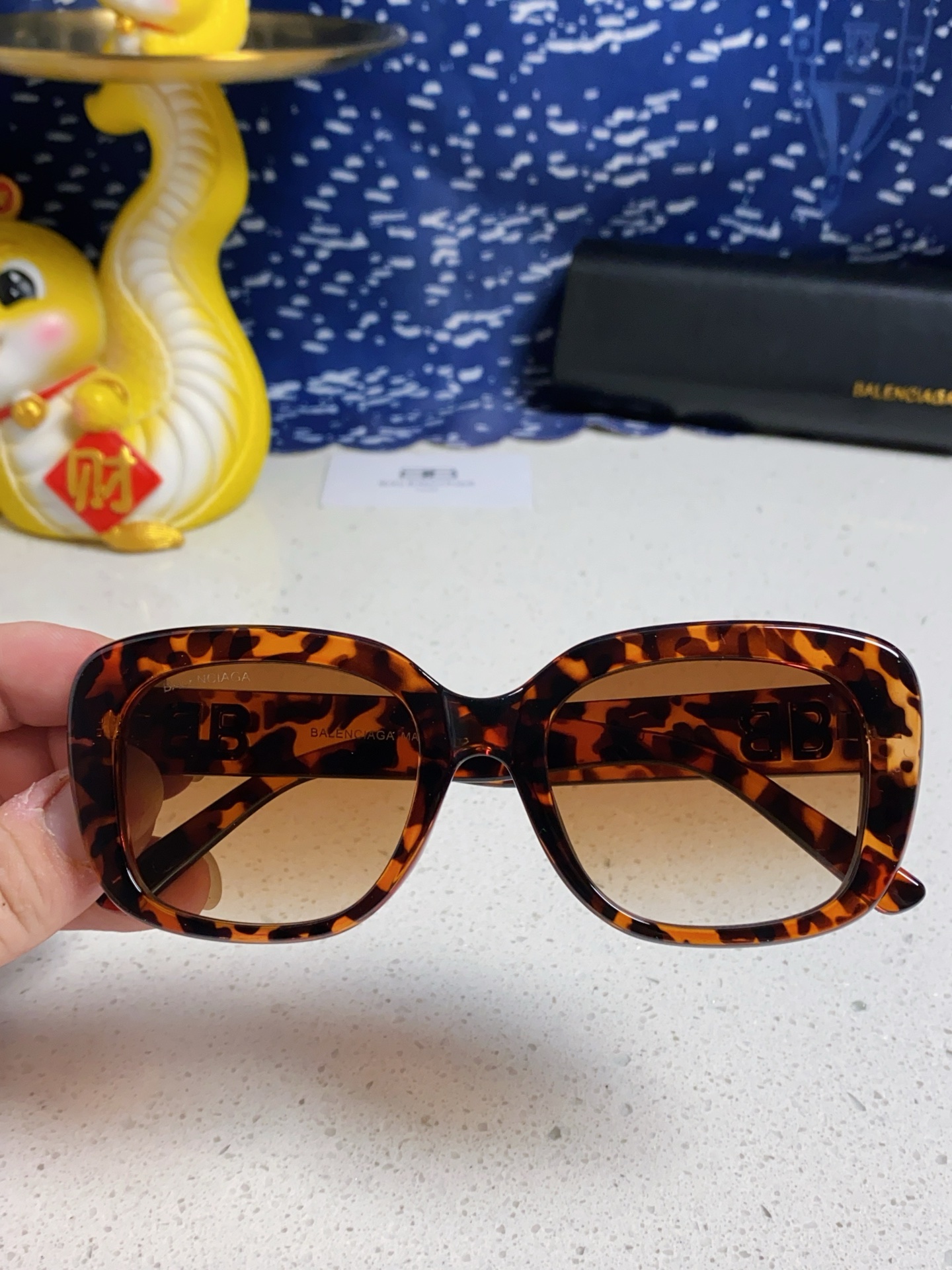  Balenciaga巴黎世家 2025新款蝶形墨镜女时尚潮流方框复古板材太阳眼镜男BB0295