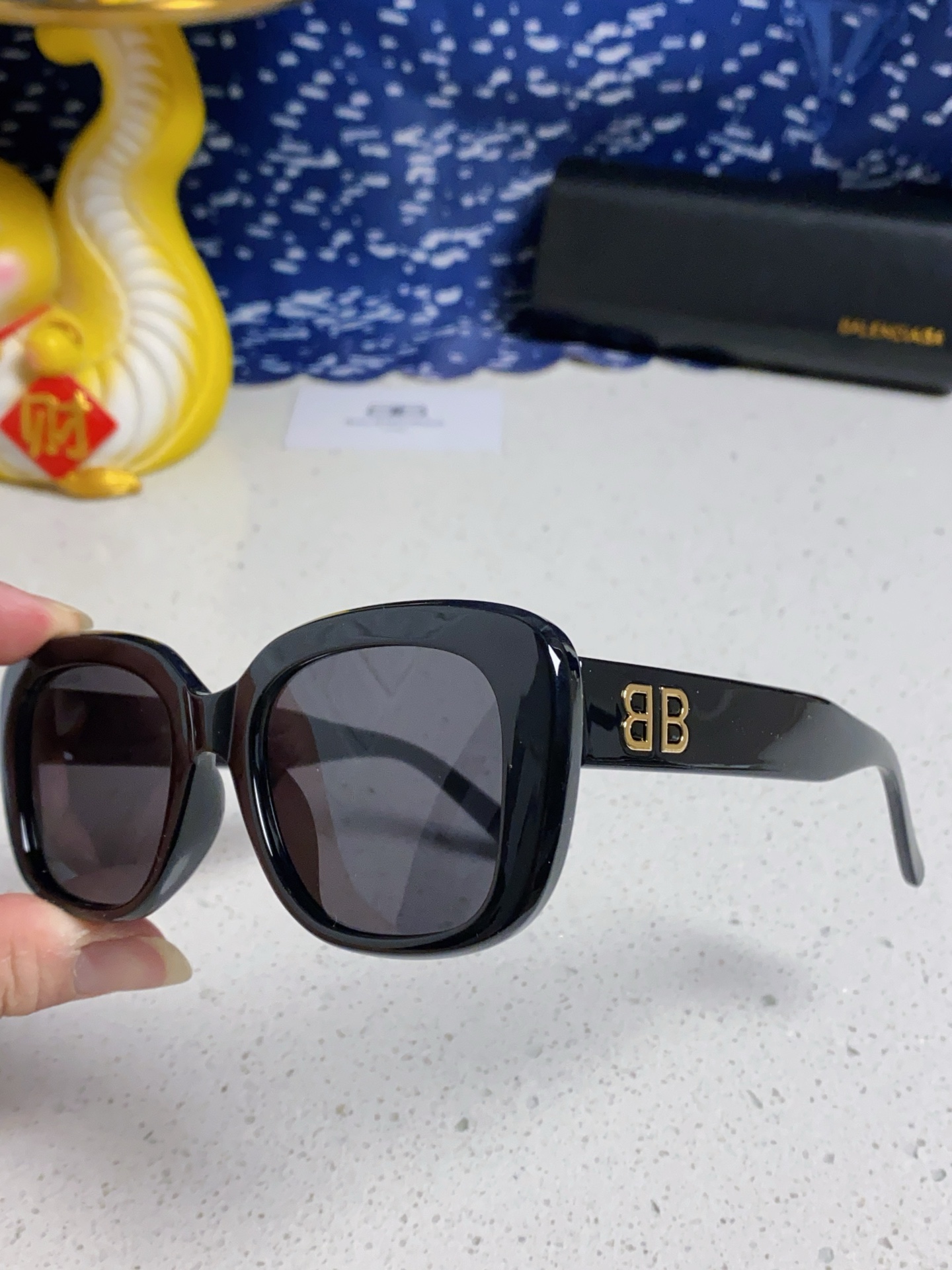  Balenciaga巴黎世家 2025新款蝶形墨镜女时尚潮流方框复古板材太阳眼镜男BB0295