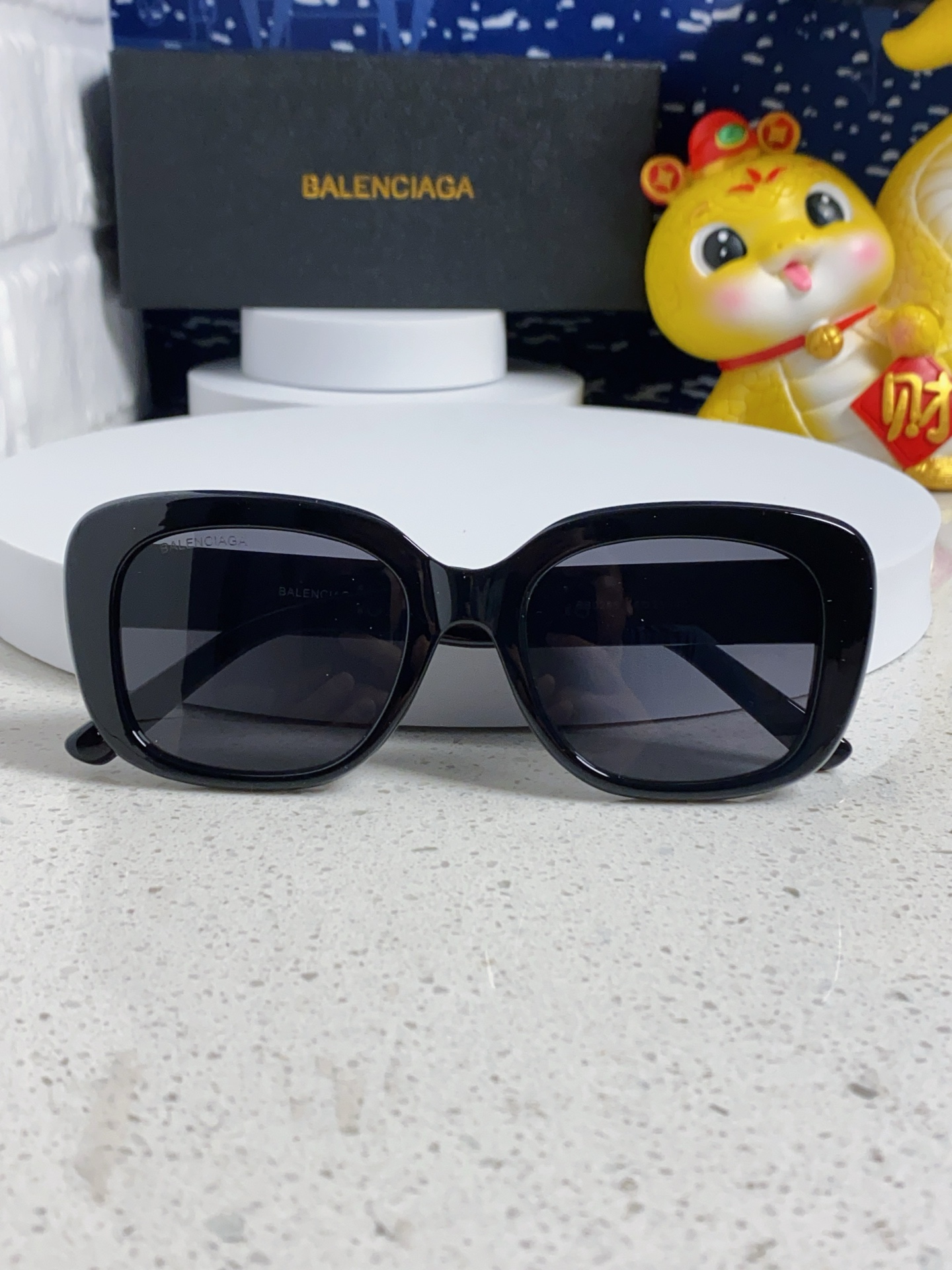  Balenciaga巴黎世家 2025新款蝶形墨镜女时尚潮流方框复古板材太阳眼镜男BB0295
