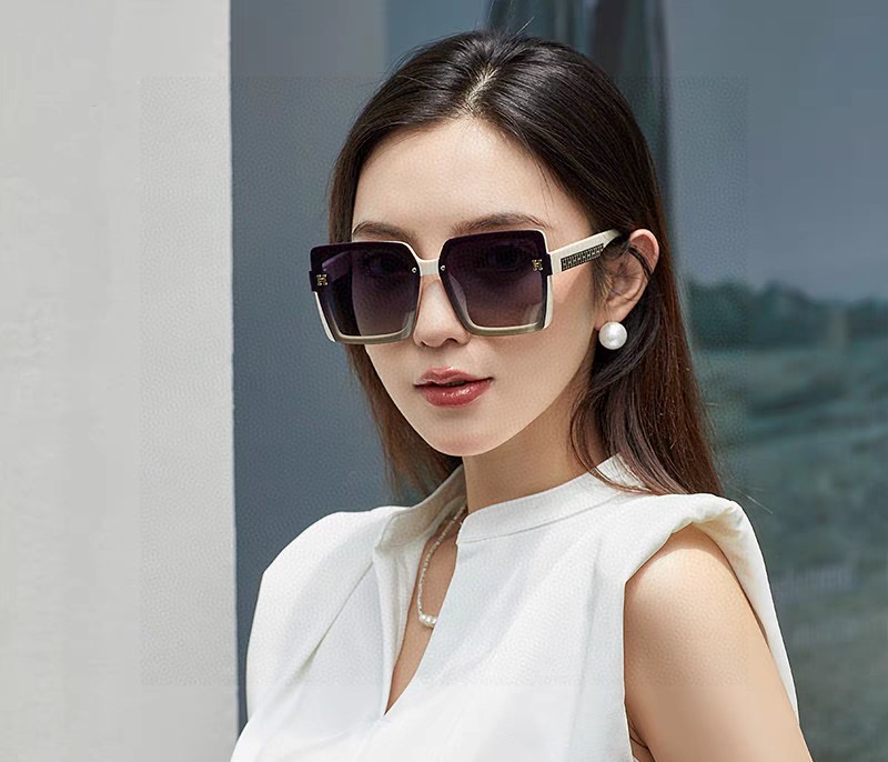  Hermes爱马仕 2025新款韩版方形女士太阳眼镜复古潮流简约墨镜偏光复古眼镜 男女通用